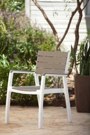 Стул c подлокотниками Гармония (Harmony armchair) белый-капучино в Добрянке - dobryanka.mebel24.online | фото 1